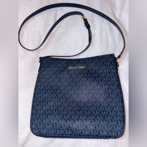 Like New Michael Kors Jet Set Logo Navy Blue Messenger Crossbody Large Purse 💙